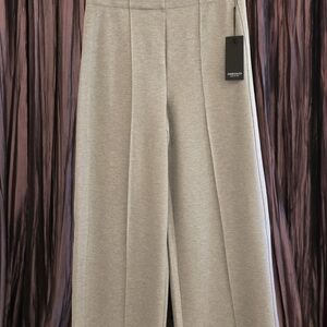 NWT. JONES & CO Wide Leg Knit Trousers - Light Gray